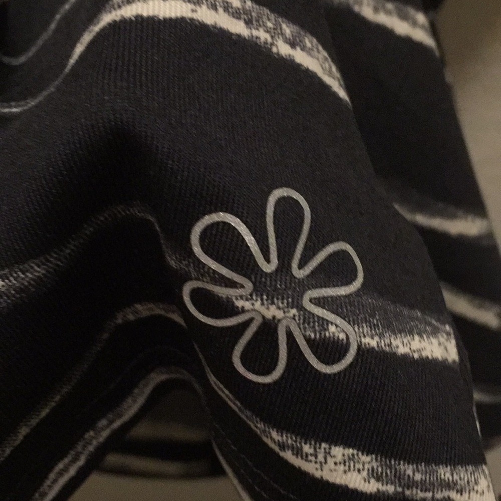 Old Navy Black & Grey Striped Workout Tank With Built-In Bra - Picture 6 of 7